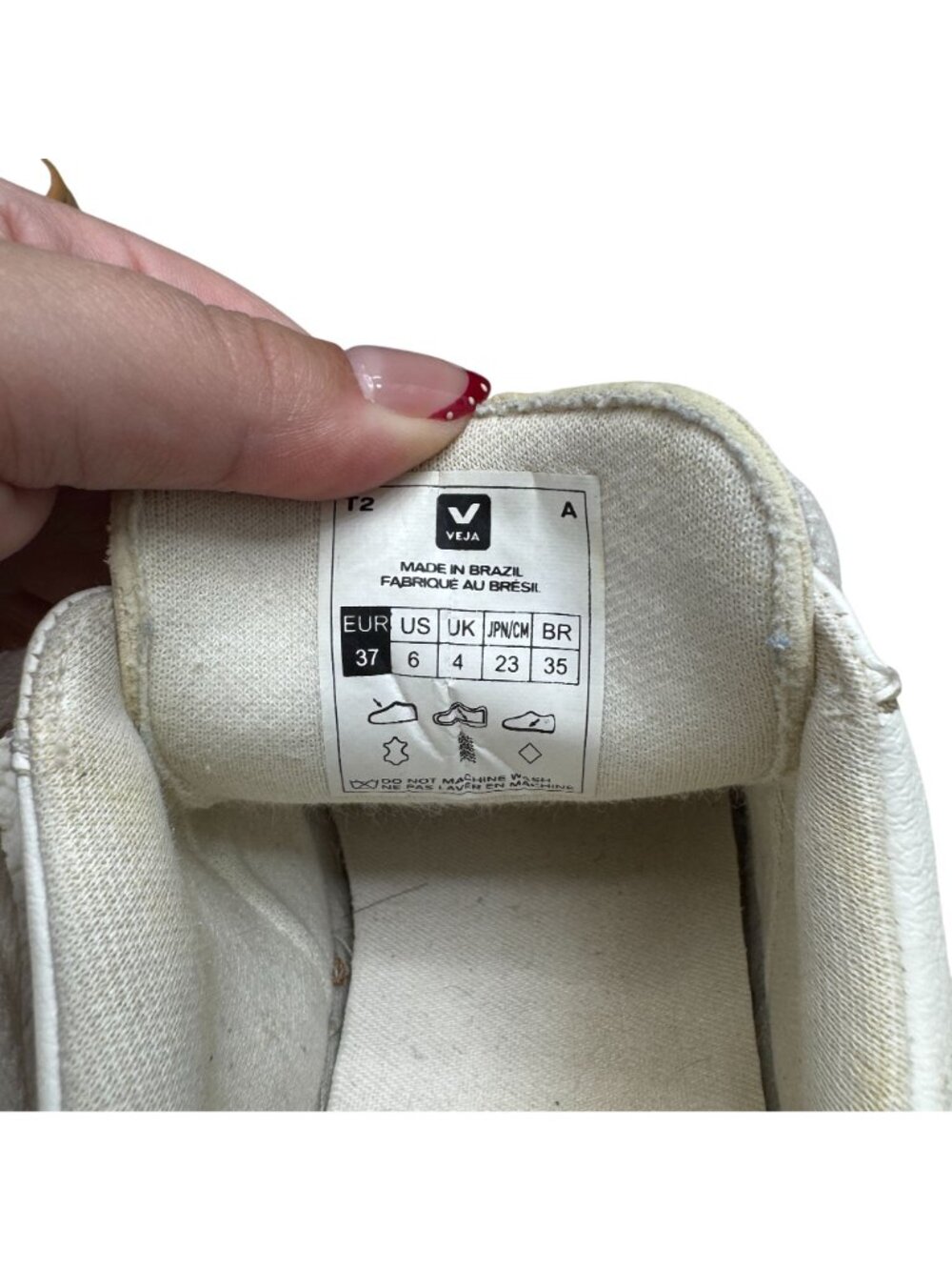 Veja V-12 White Leather Low Top Sneakers Rubber Gum Sole V Logo, Size 6 - Picture 10 of 10